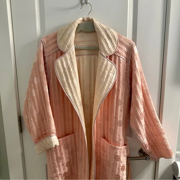 Vintage Fernando Sanches Pink and Cream Quilted Robe 100% Silk - Picture 1 of 9